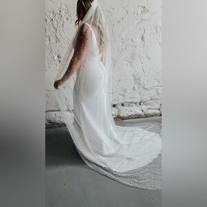 Pearl detailed cathedral veil